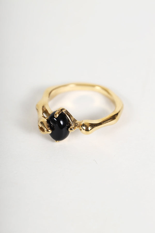 Carraig Donn Black Stone Gold Ring - Size 8