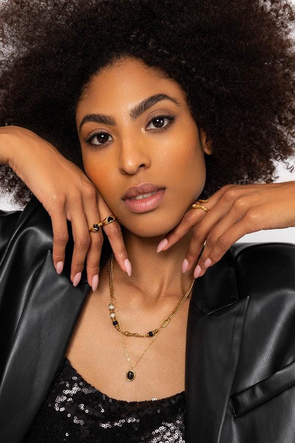 Carraig Donn Black Stone Gold Ring - Size 8