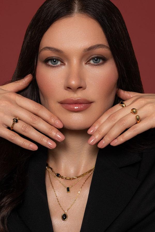 carraig donn Black Stone Gold Ring - Size 8