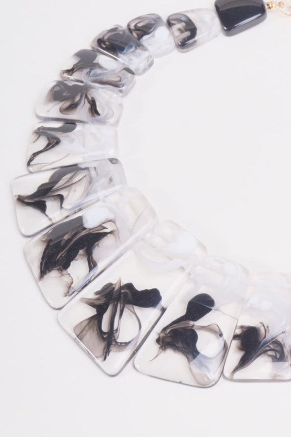 Carraig Donn Black & White Contrast Colour Necklace