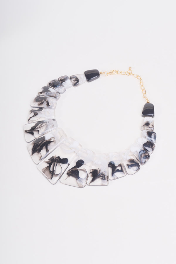 carraig donn Black & White Contrast Colour Necklace