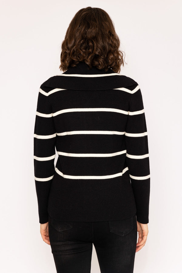 Carraig Donn Black & White Wide Collar Knit Cardigan
