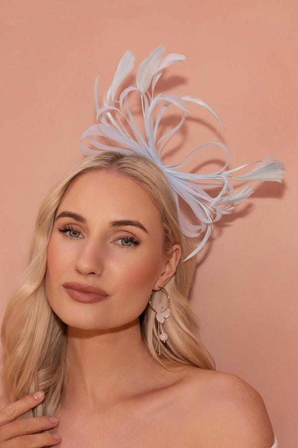 carraig donn Blue Bow & Feather Fascinator