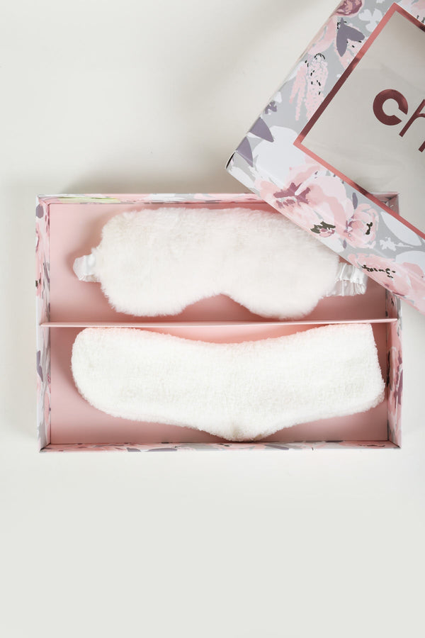 carraig donn Cosy Sock & Eye Mask Gift Set in Cream