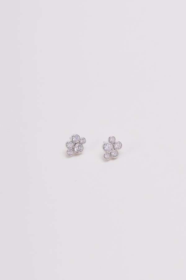 carraig donn Diamante Cluster Silver Stud Earrings