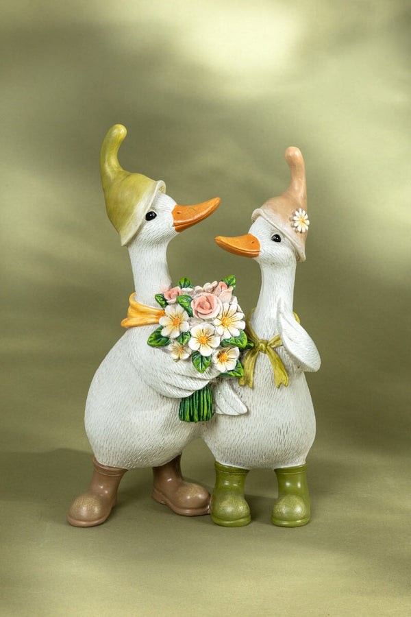 Carraig Donn Duck Couple Decorative Figurine