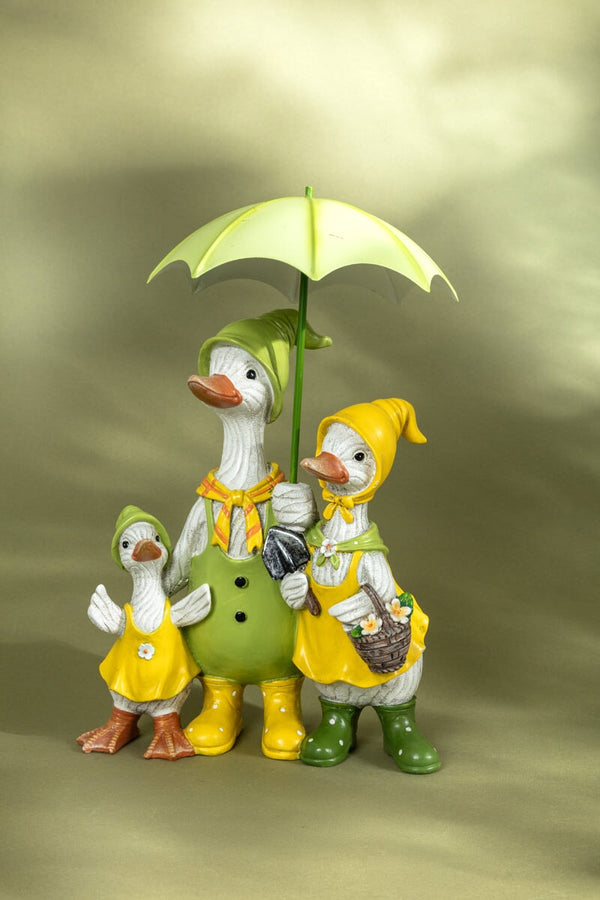 Carraig Donn Duck Family Decorative Figurine