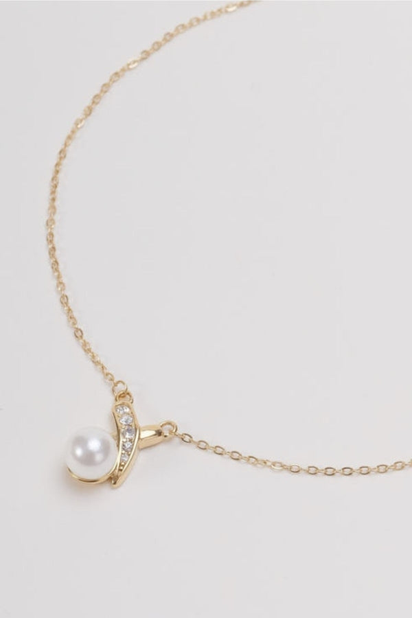 Carraig Donn Gold Diamante Pearl Pendant Necklace