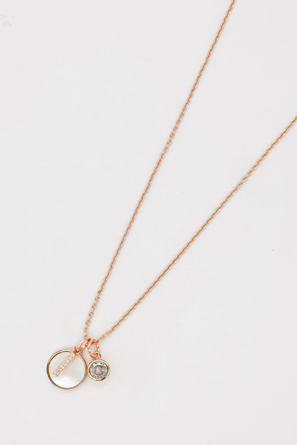 carraig donn I Initial Necklace in Rose Gold