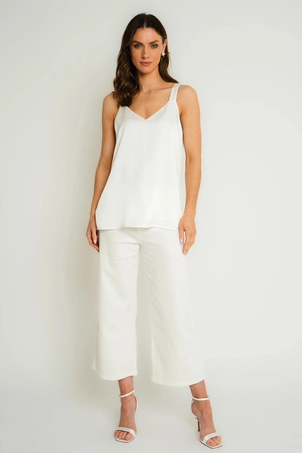 Carraig Donn Ivory Sleeveless Silky Cami Top