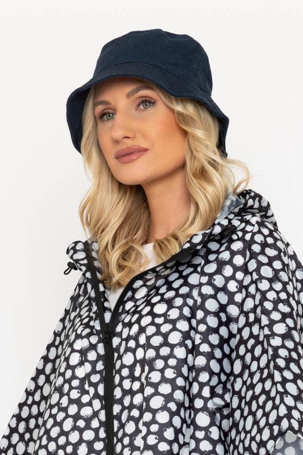 carraig donn Linen Blend Bucket Hat in Dark Blue