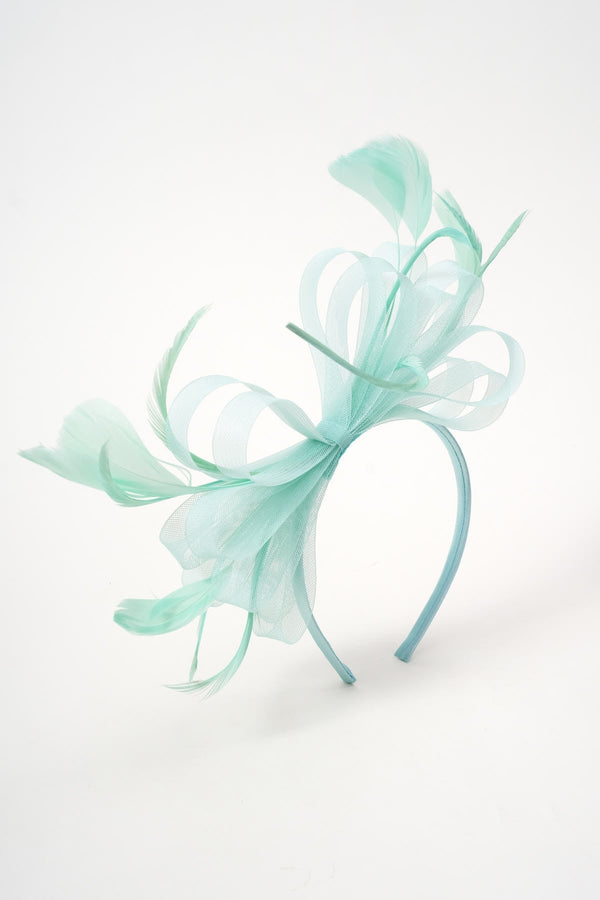 Carraig Donn Mint Green Bow & Feather Fascinator