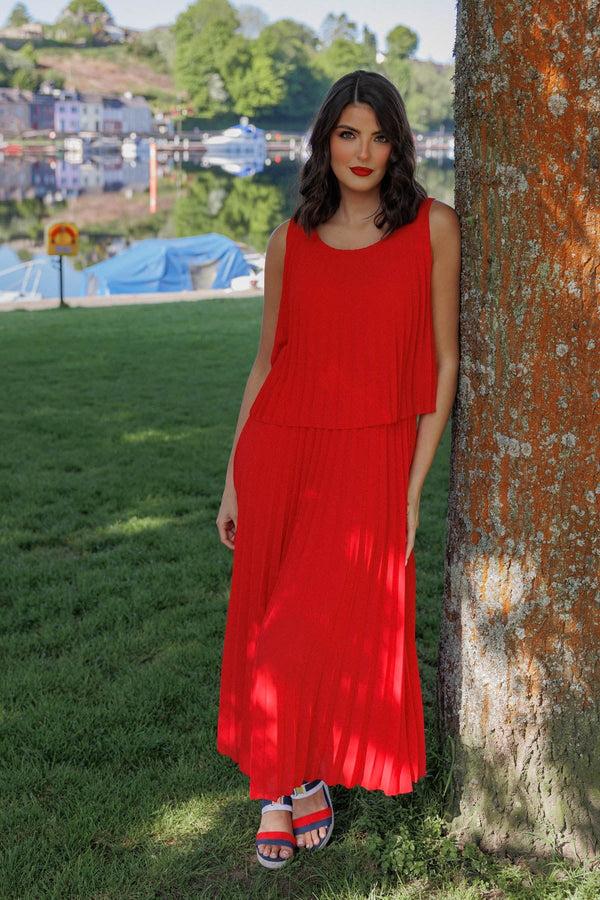 Carraig Donn Red Sleeveless Pleat Midi Dress