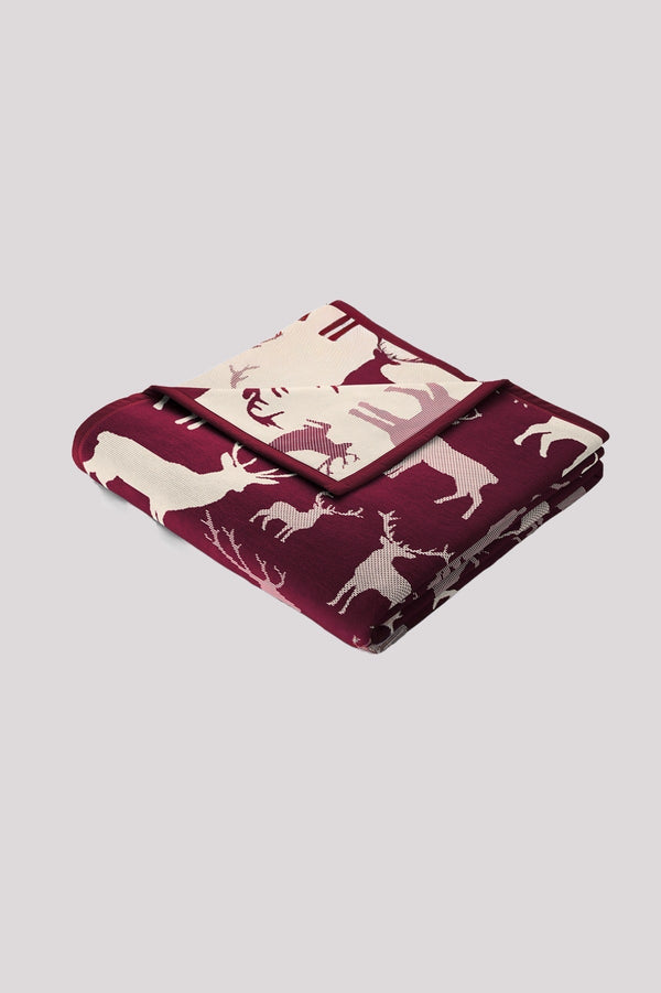 carraig donn Reindeer Red Blanket