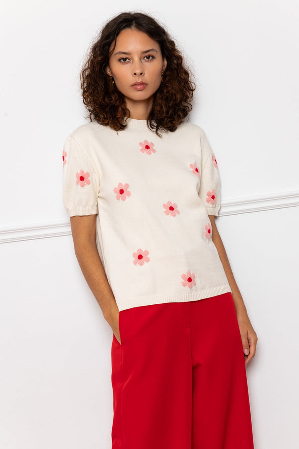 Carraig Donn Short Sleeve Floral Knit Top In Ecru