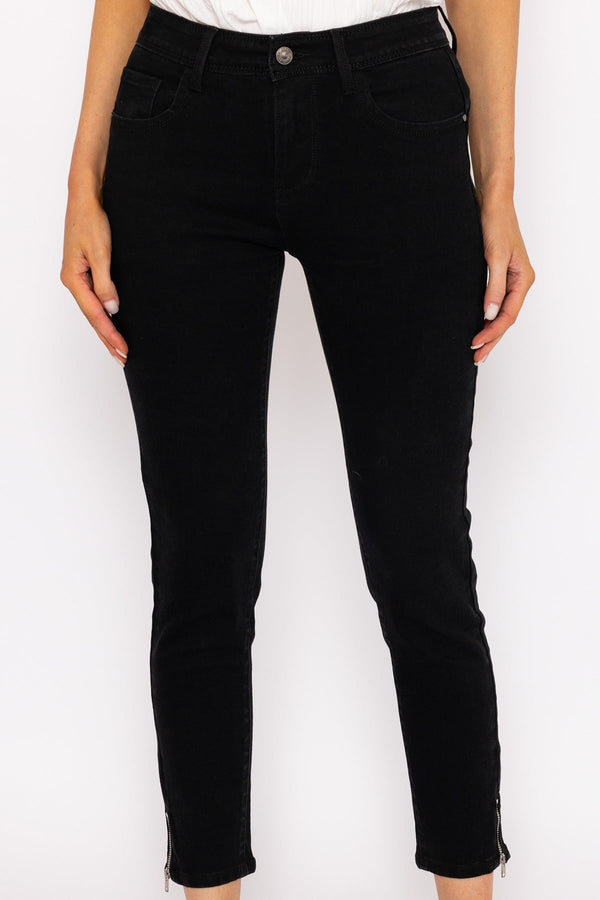 Carraig Donn Short Zip Jeans In Black