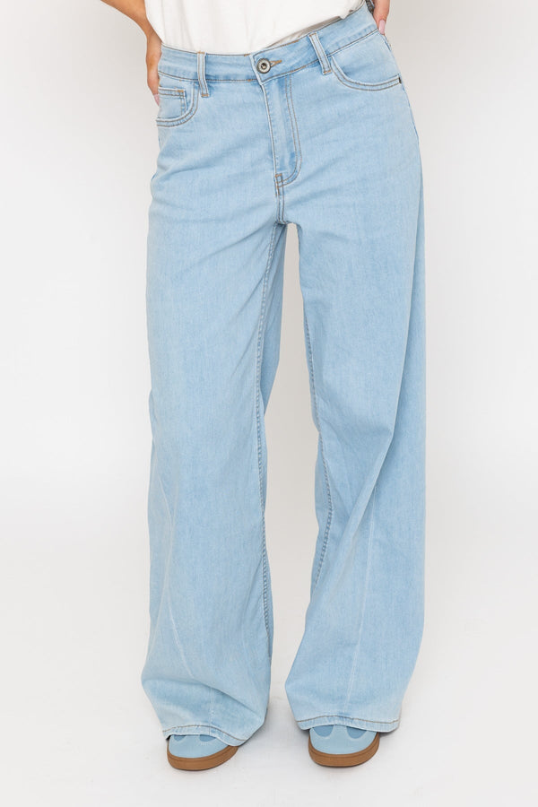 Carraig Donn Wide Leg Light Denim Jeans