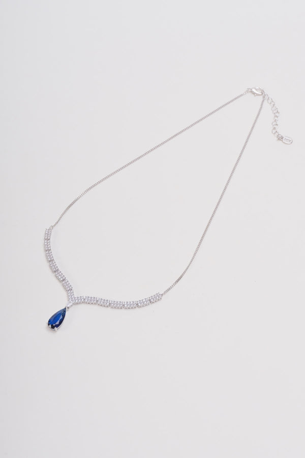 carraig donn Clear Diamante & Blue Stone Pendant Silver Necklace