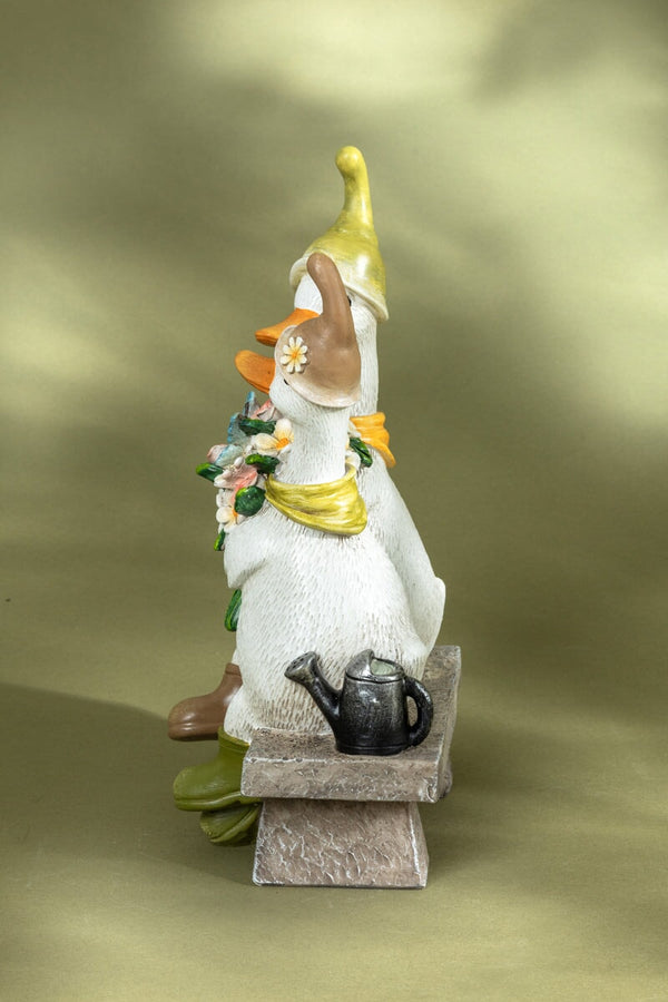Carraig Donn Duck Couple On Bench With Flowers Ornament