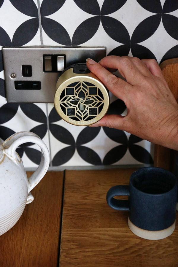 Carraig Donn French Linen Water Wall Fragrance Diffuser & Refill