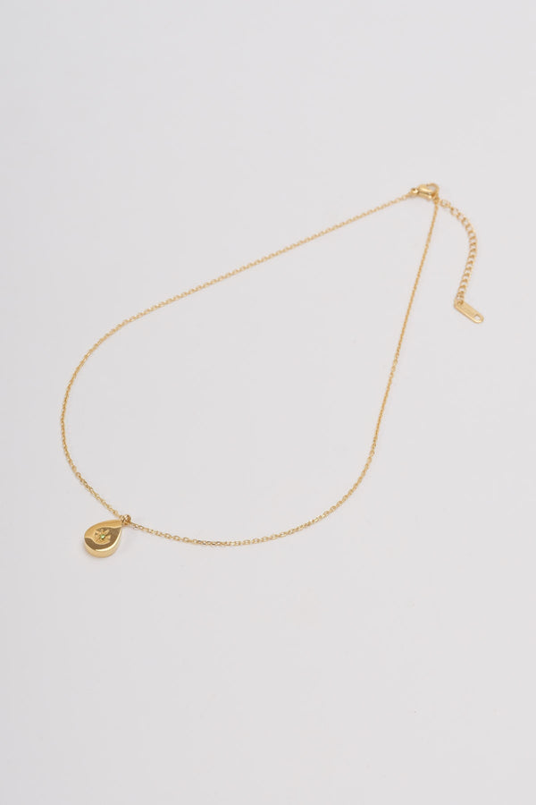 carraig donn Green Stone Star Pendant Gold Necklace