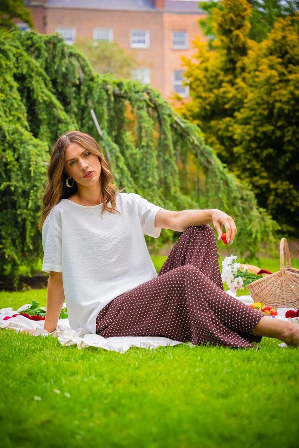 Carraig Donn Ivory Linen-Like Top With Back Buttons