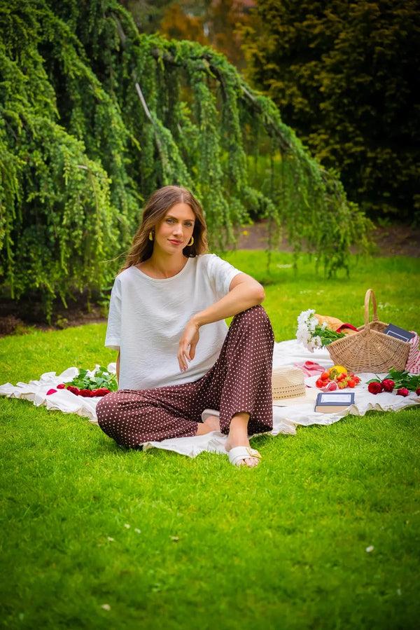 Carraig Donn Ivory Linen-Like Top With Back Buttons