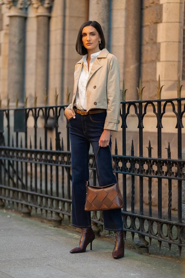 Carraig Donn Lightweight Cropped Trench Coat In Beige