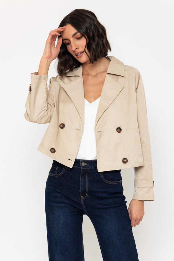 Carraig Donn Lightweight Cropped Trench Coat In Beige