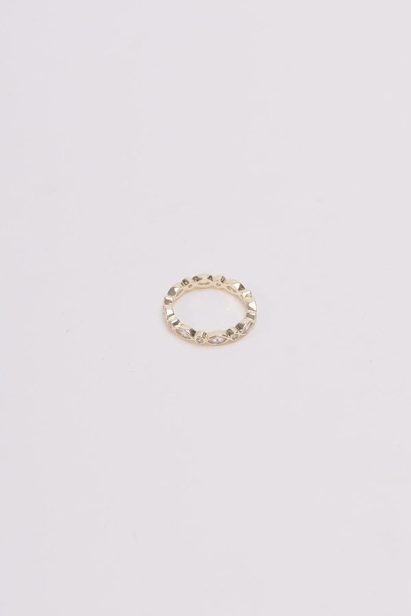 carraig donn Pear & Round Diamante Gold Eternity Ring - Size 8
