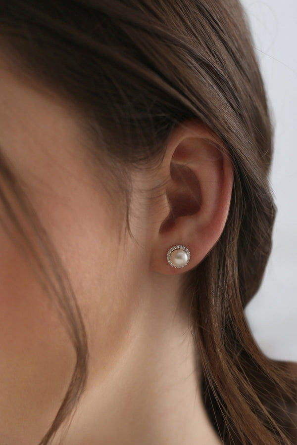 carraig donn Silver Plated Pearl Earrings with Clear Stones