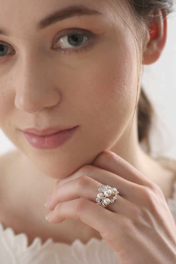 Carraig Donn Silver Plated Pearl Ring With Clear Stones