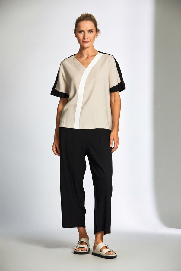 carraig donn Three Tone Curve Beige Short Sleeve Top