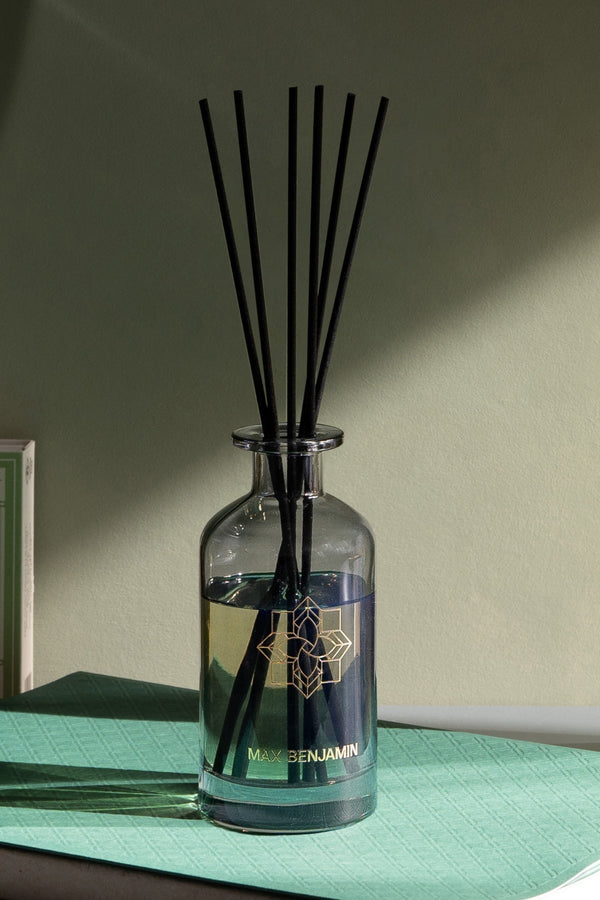 Carraig Donn White Pomegranate Fragrance Reed Diffuser
