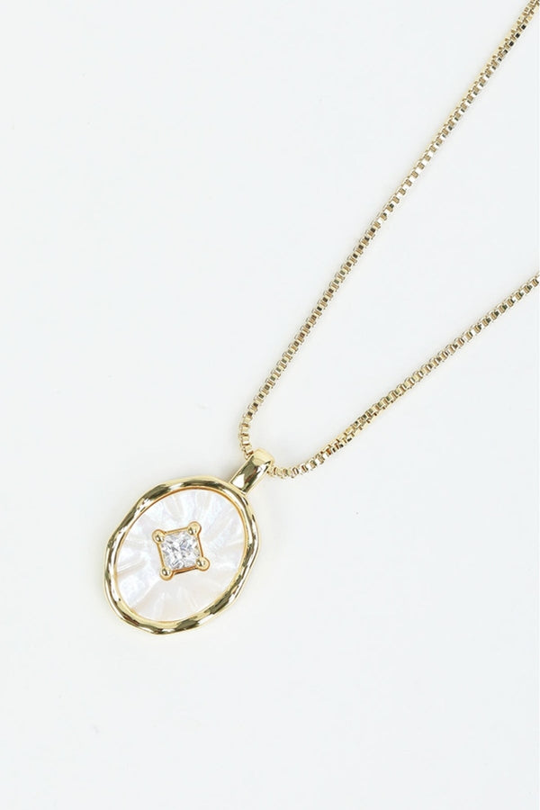 Carraig Donn White Shell & Diamante Gold Pendant Necklace