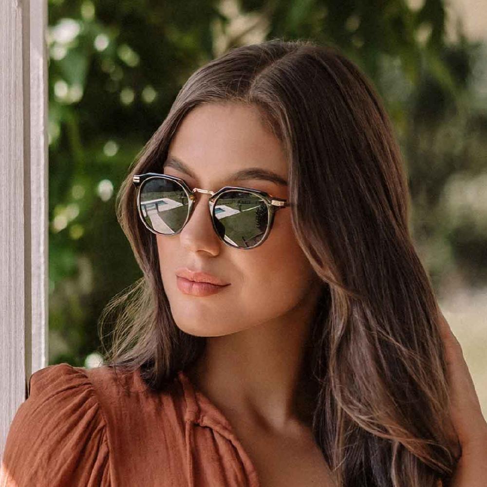 Carve Frankie Gloss Black Dark Grey POL Lens