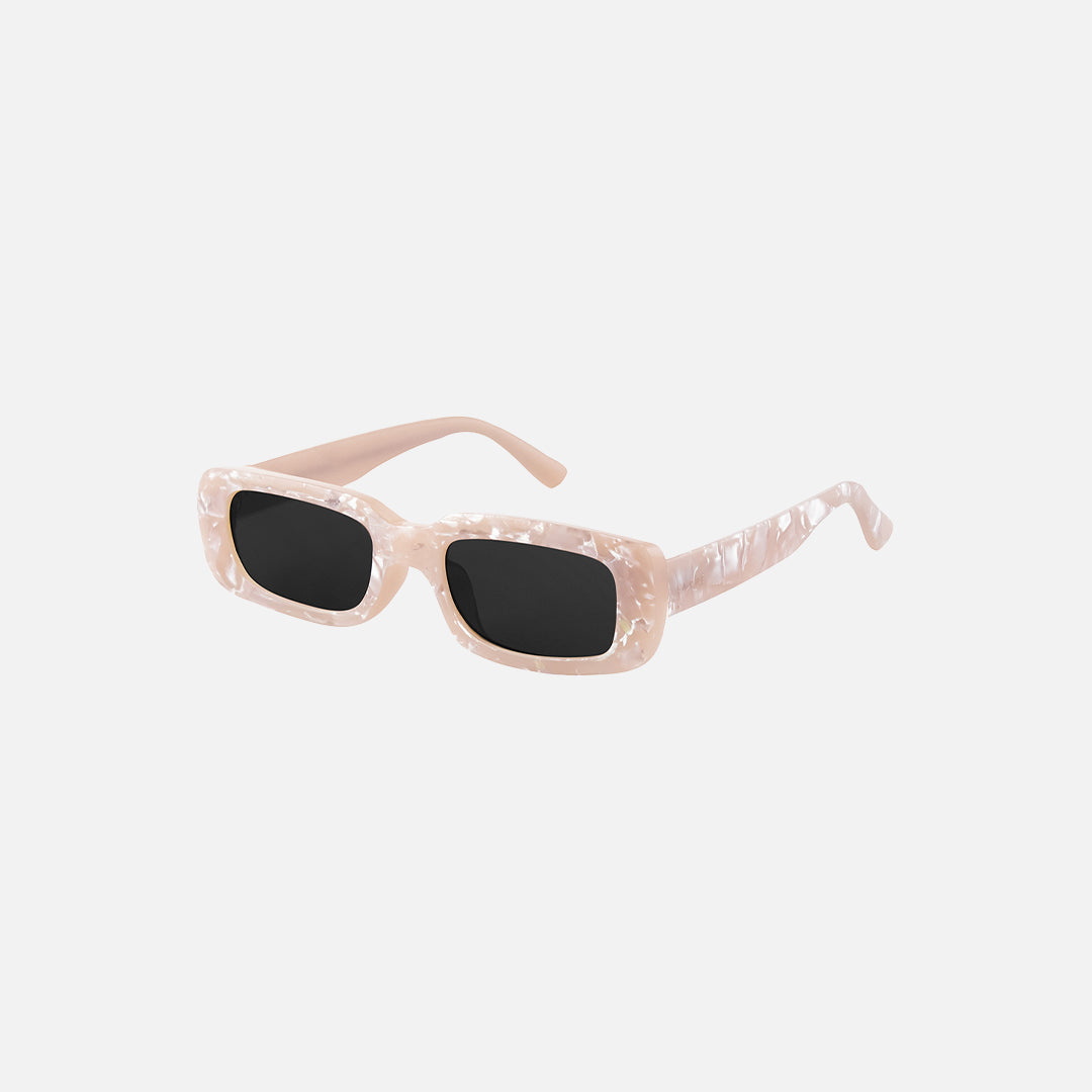 Carve Lizzy Gloss Creamy Quartz Grey Lens