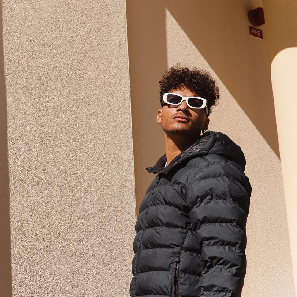 Carve Status Gloss White/Matt Black Frame With Grey Lens