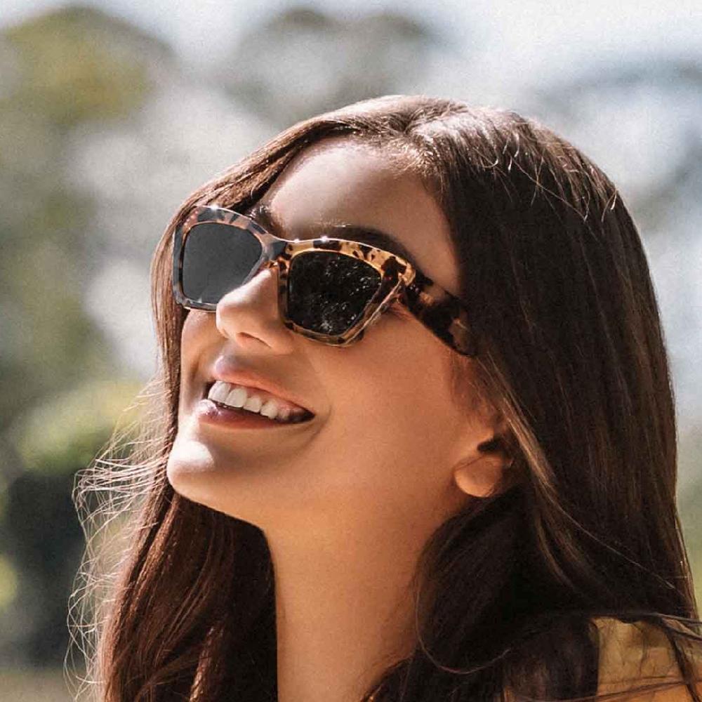 Carve Tahoe Gloss Milky Tort Frame With Dark Grey Lens