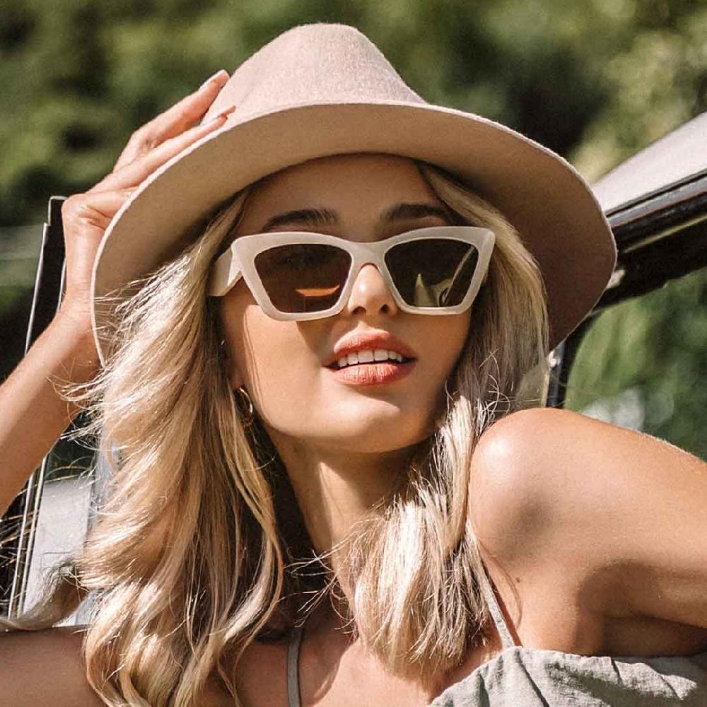 Carve Tahoe Gloss Translucent Seashell Frame With Brown Lens