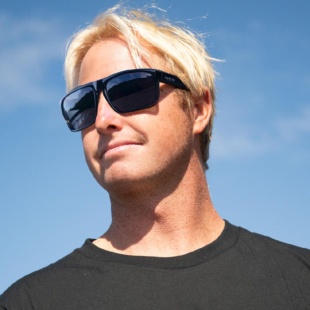 Carve Vendetta Gloss Black Frame Gray Polarized Lens