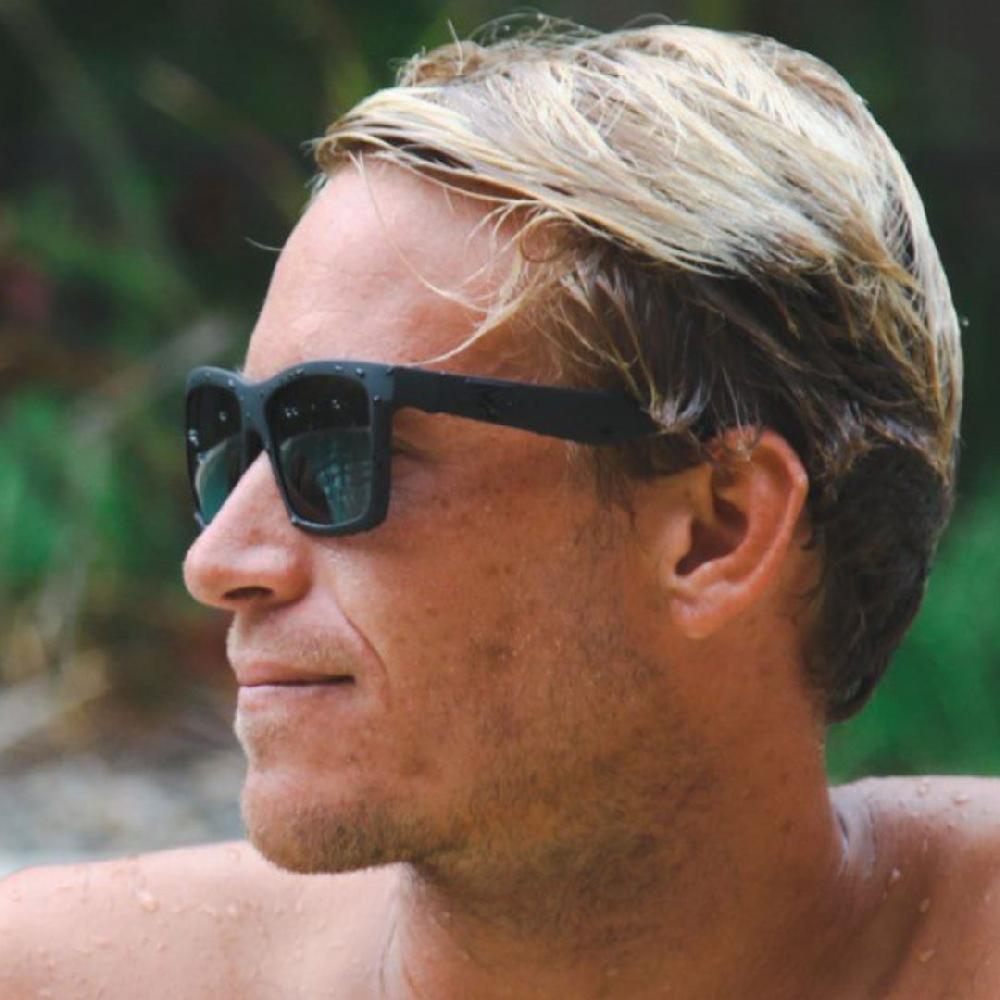Carve Voyager Floating Matt Black Frame With Grey Injected Polarized Hydrophobic Lens