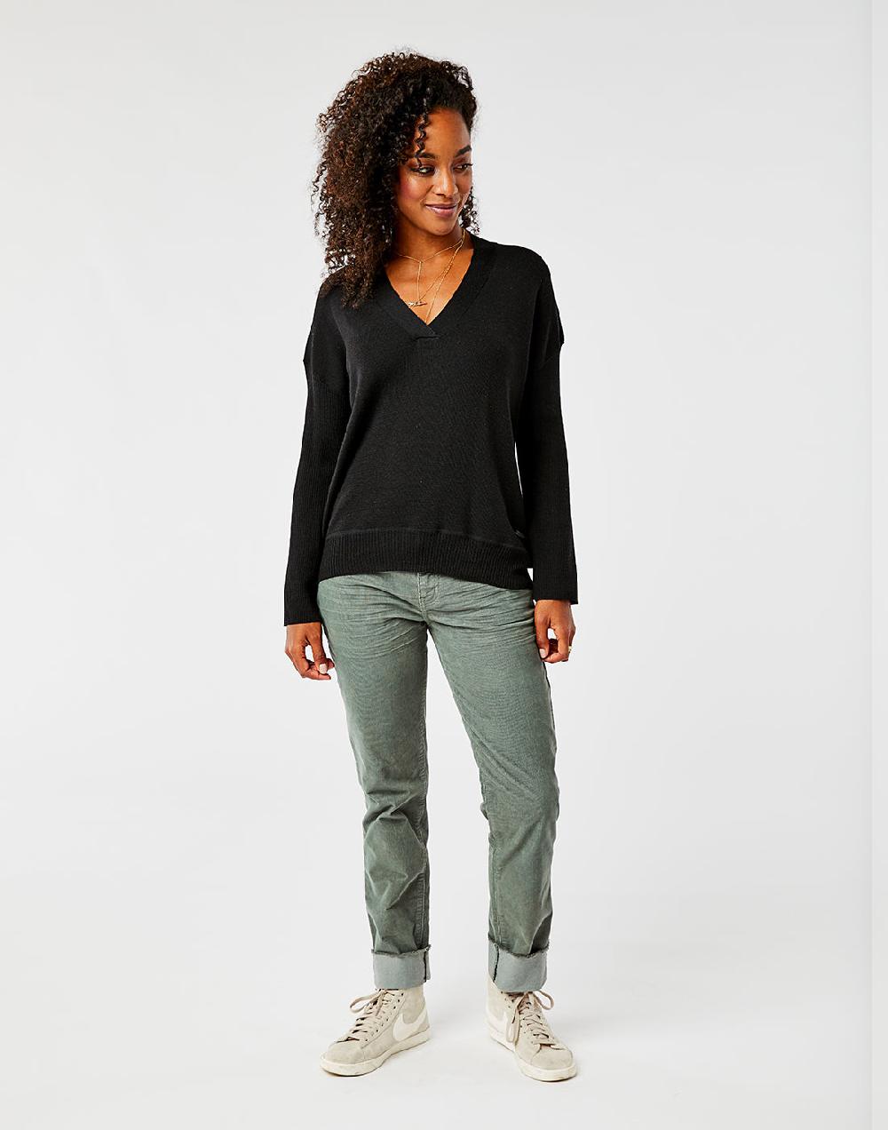 Carve Designs Aurora Sweater: Black | Carve Designs