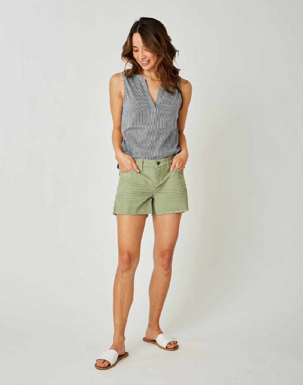 carve designs Oahu Short: Olive