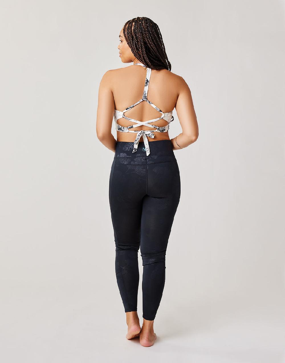 Carve Designs Platte Tight: Ginkgo Embossed