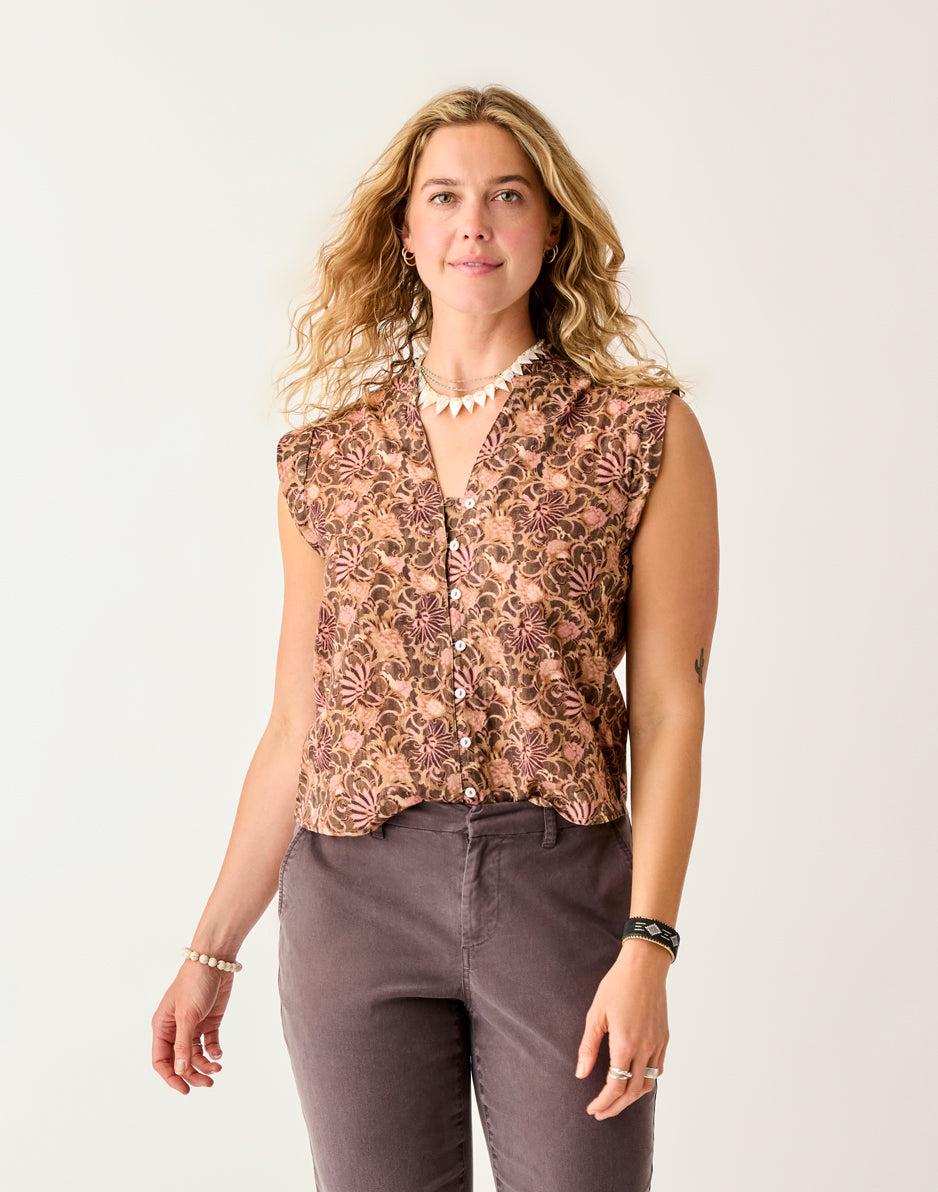 Carve Designs Reagan Top: Rum Floral