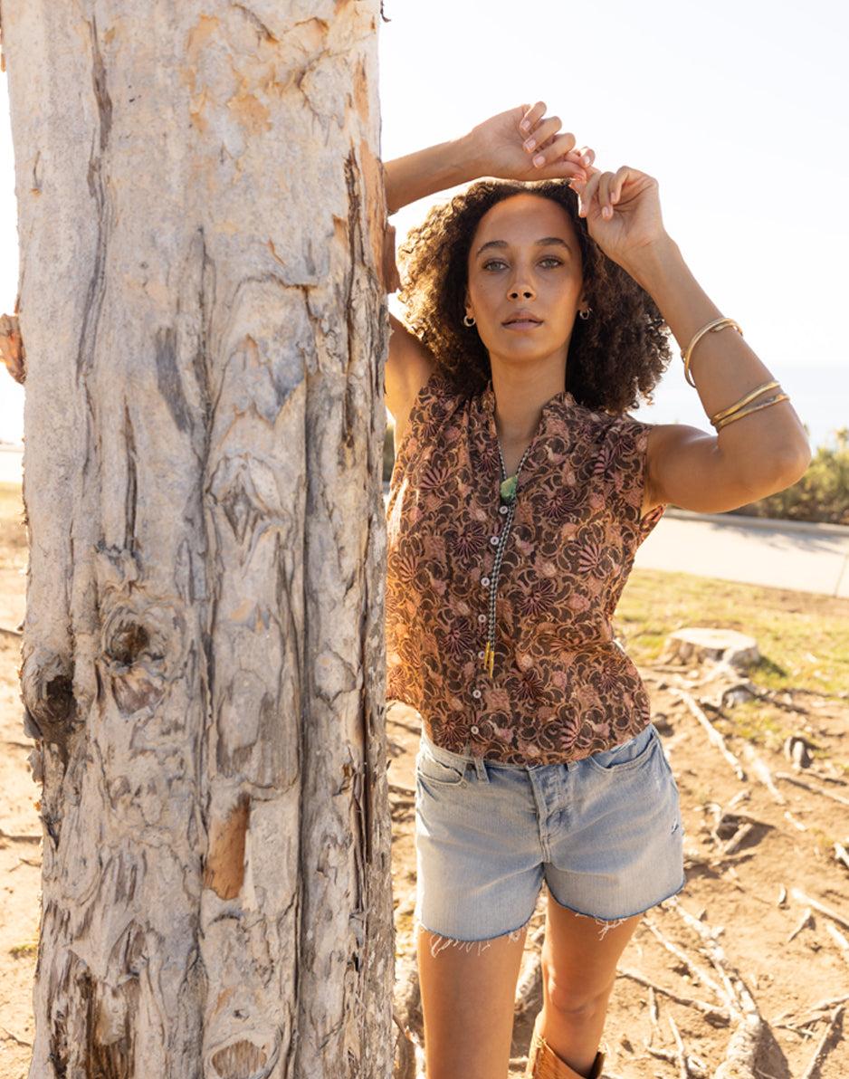 carve designs Reagan Top: Rum Floral