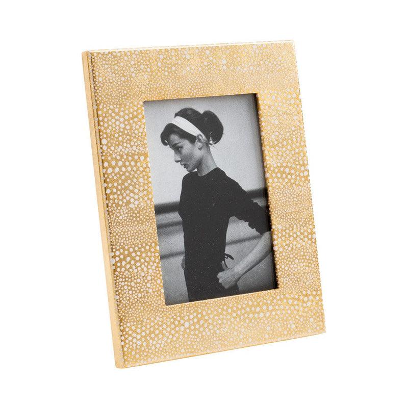 caspari Pebble Lacquer 4" x 6' Picture Frame in Gold - 1 Each
