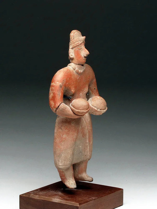 Cassera Colima Flat Of Standing Female W/ Food Bowls