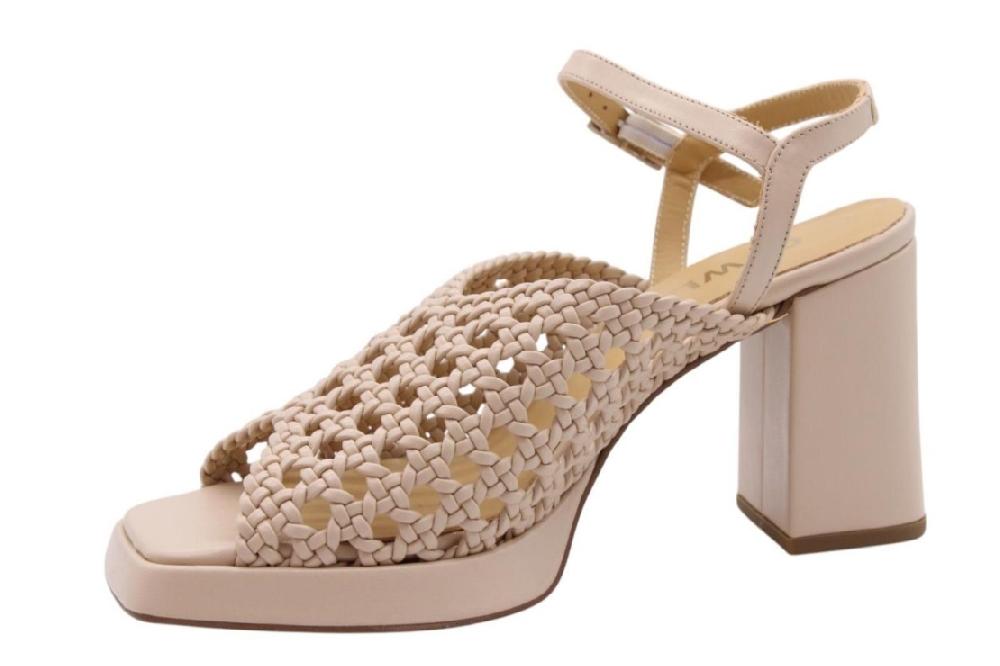 catwalk Alama/56